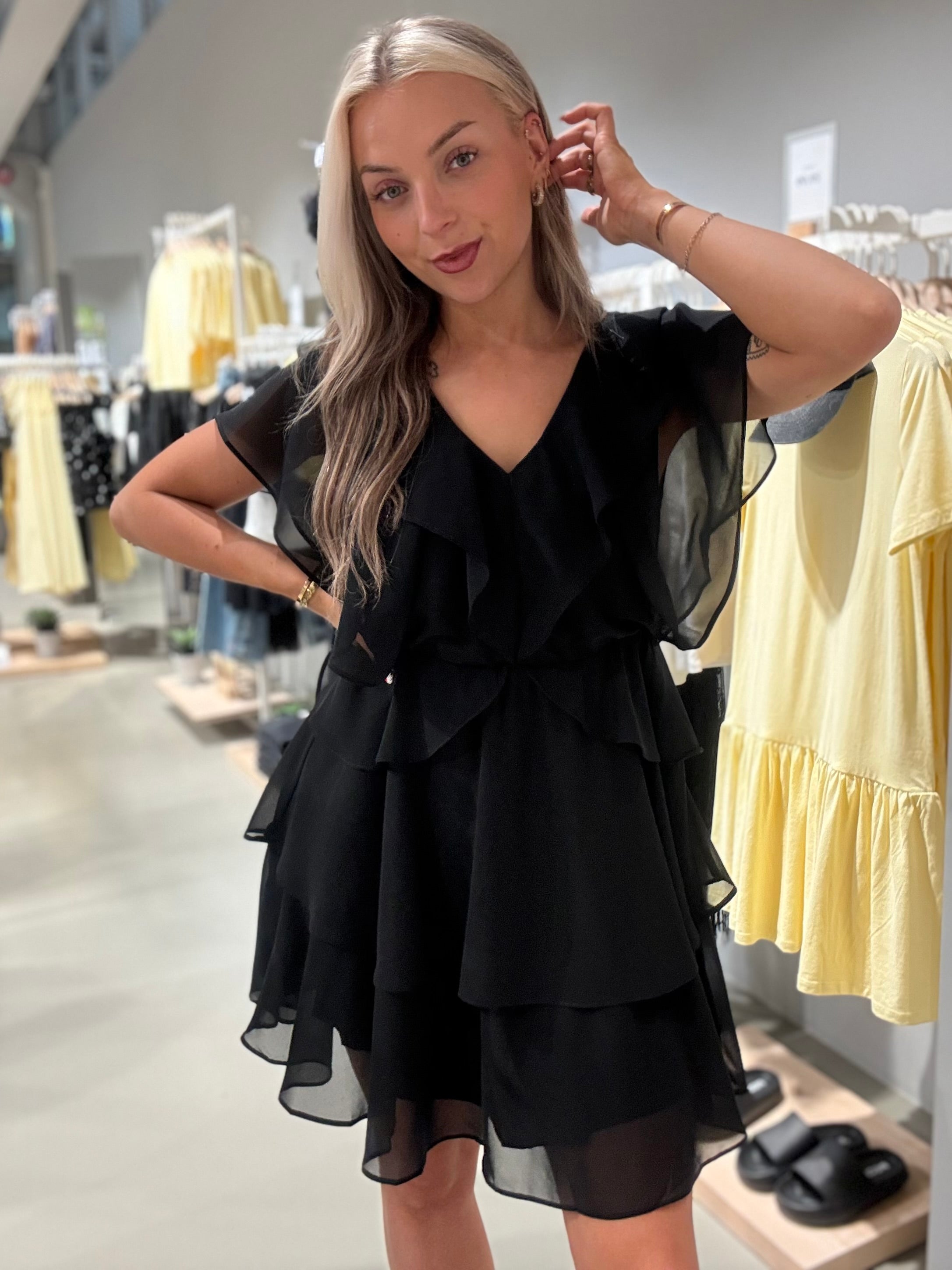 VIERIKA Short Dress - Black